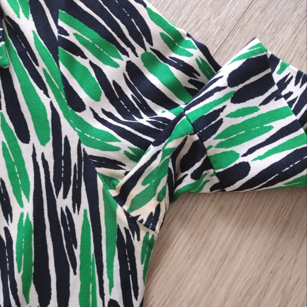 Diane Von Furstenberg Silk Jillia Wrap Dress Size 4 Green Black White DVF Dress - Picture 10 of 10